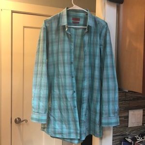 Authentic Hugo Boss Dress shirt. MENS SIZE 32/33